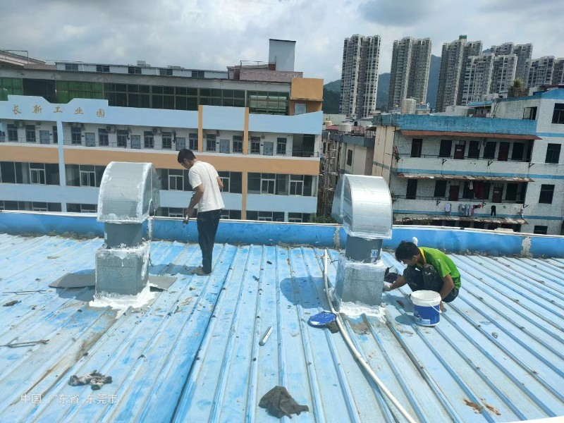 内乡钢结构屋面涂料维修方法